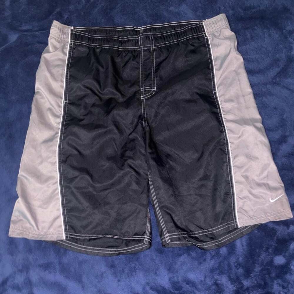Nike Vintage Athletic Shorts Black Gray XL